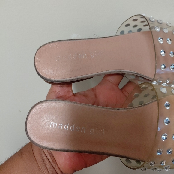 Madden Girl Clear Embellished Pointy Toe Flat Mules Size 6.5 - Picture 3 of 12